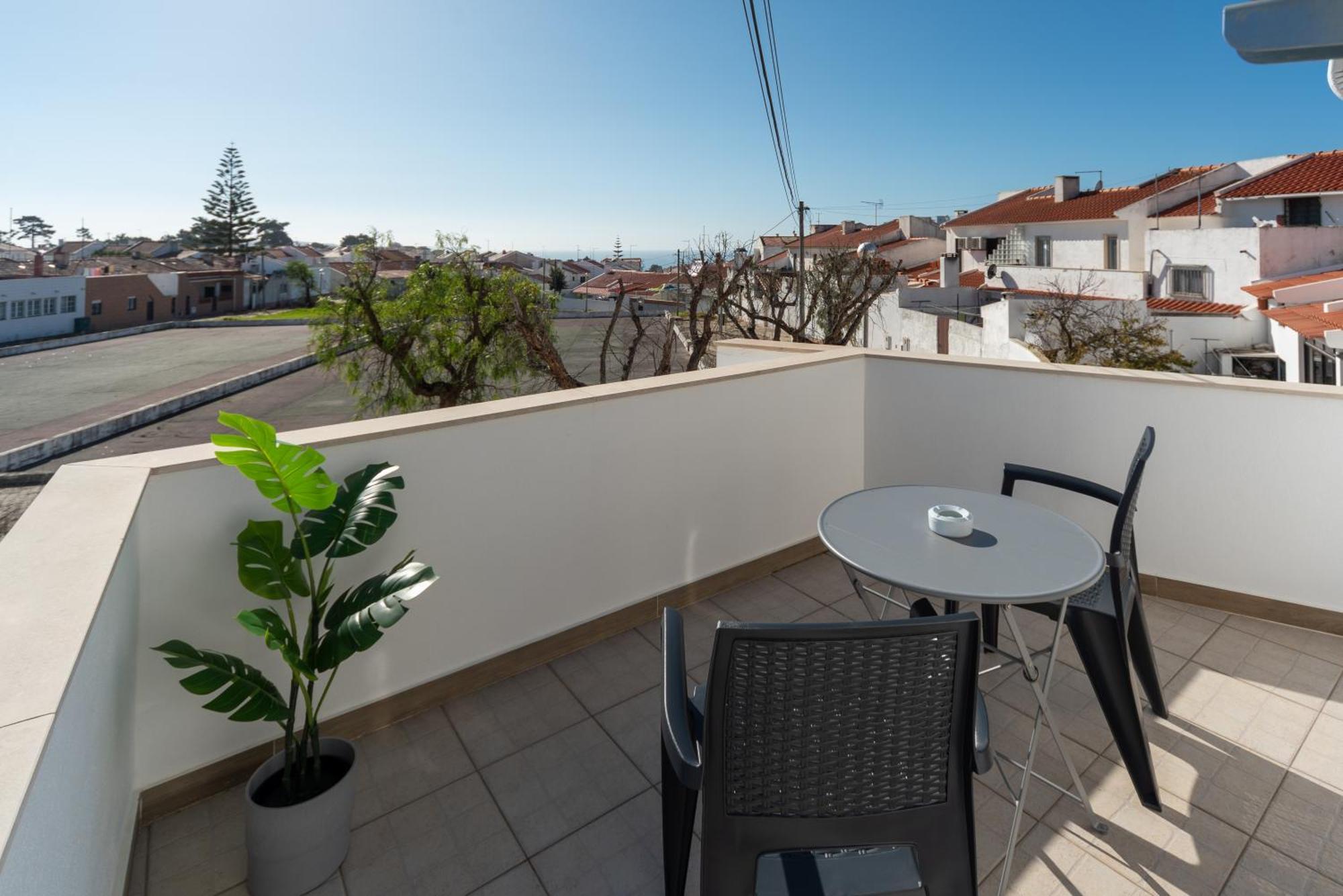 Fika Guest House Nazare Bagian luar foto