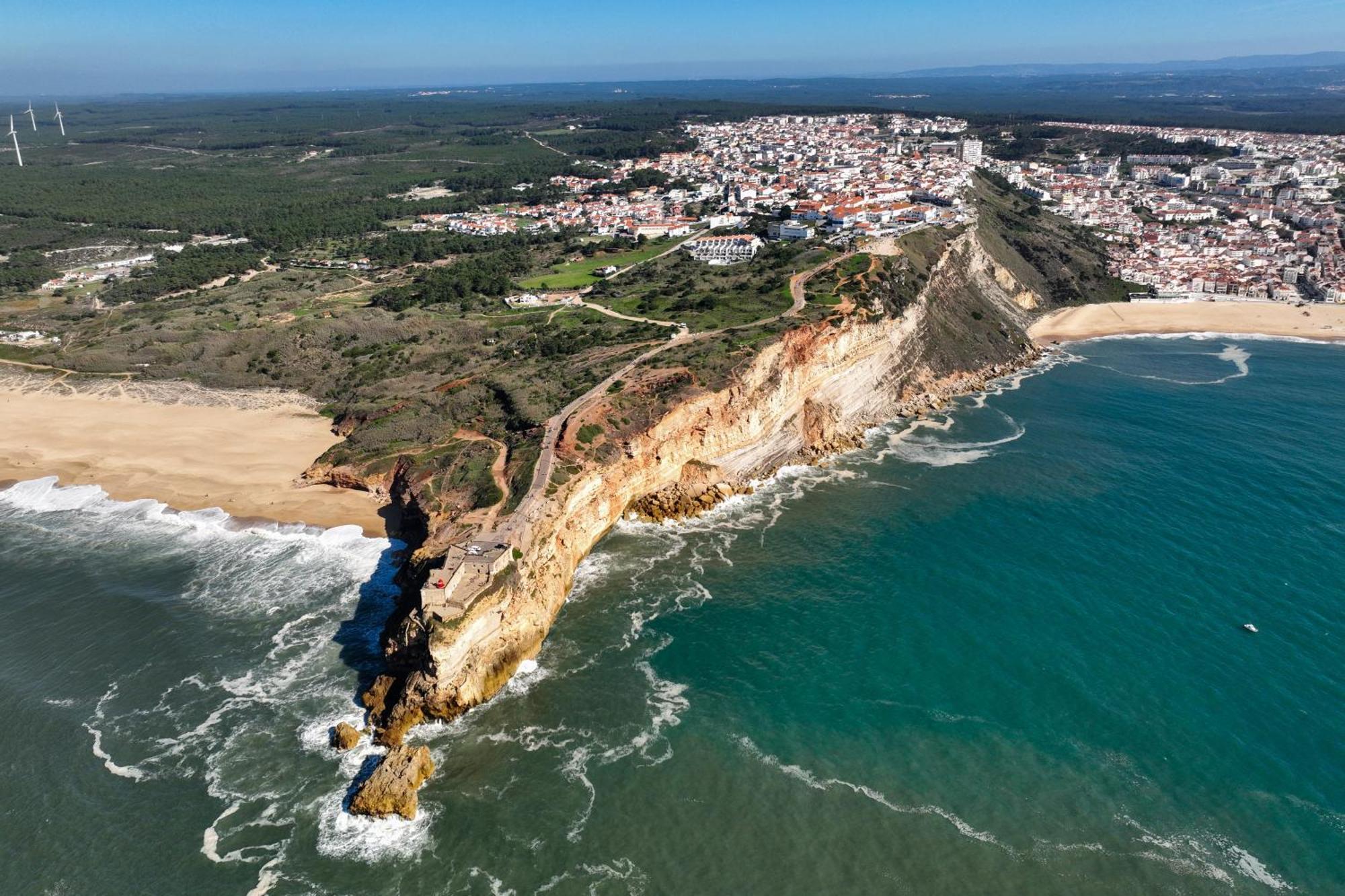 Fika Guest House Nazare Bagian luar foto