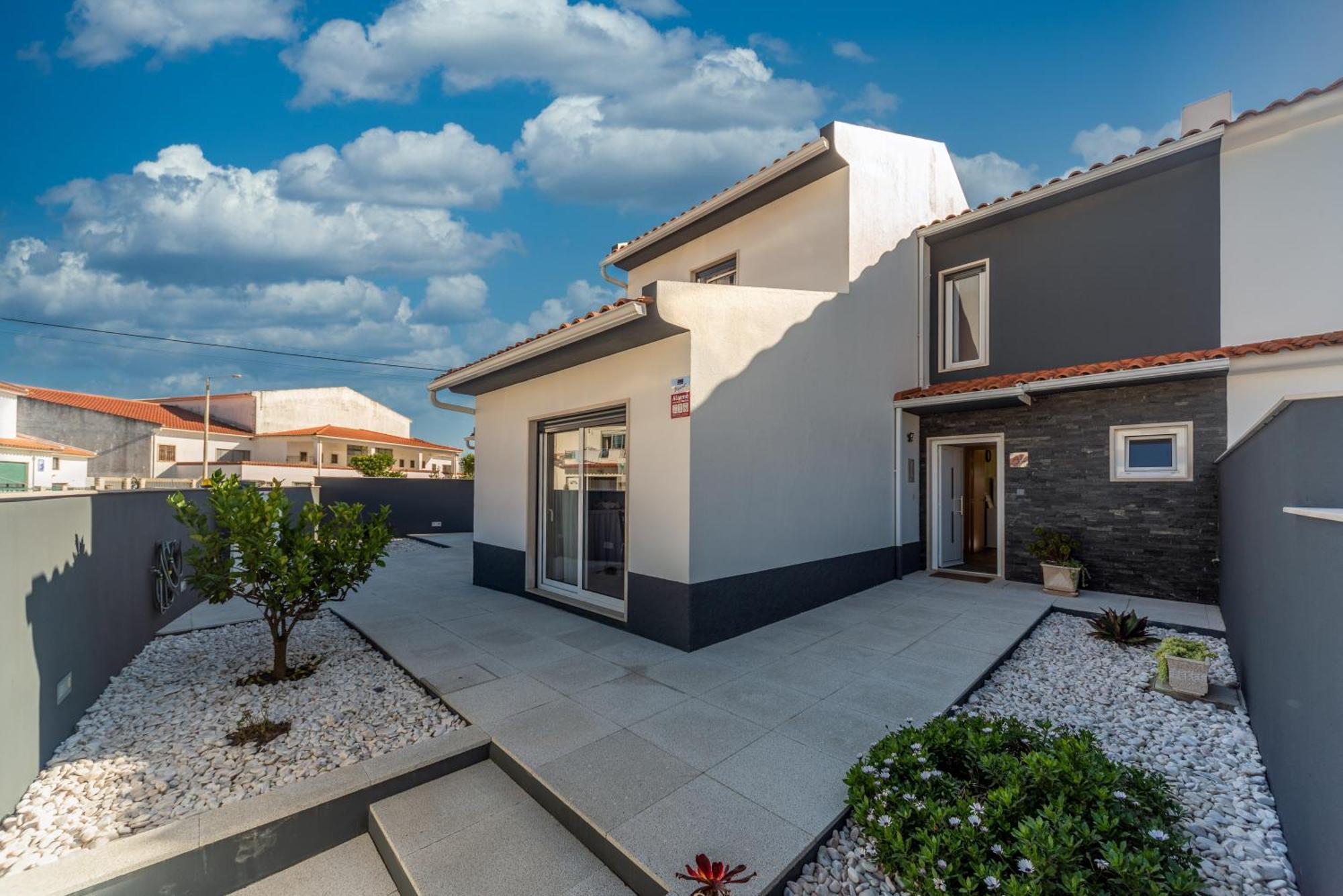 Fika Guest House Nazare Bagian luar foto