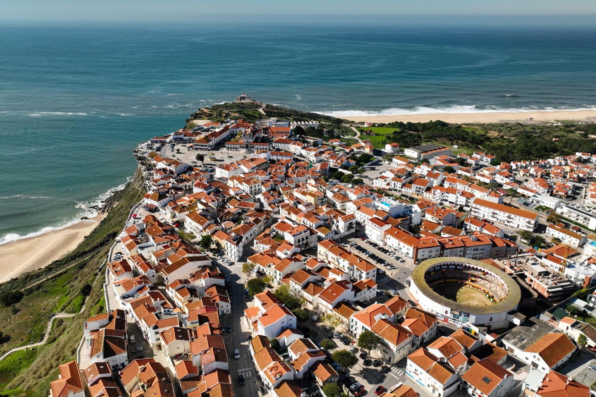 Fika Guest House Nazare Bagian luar foto