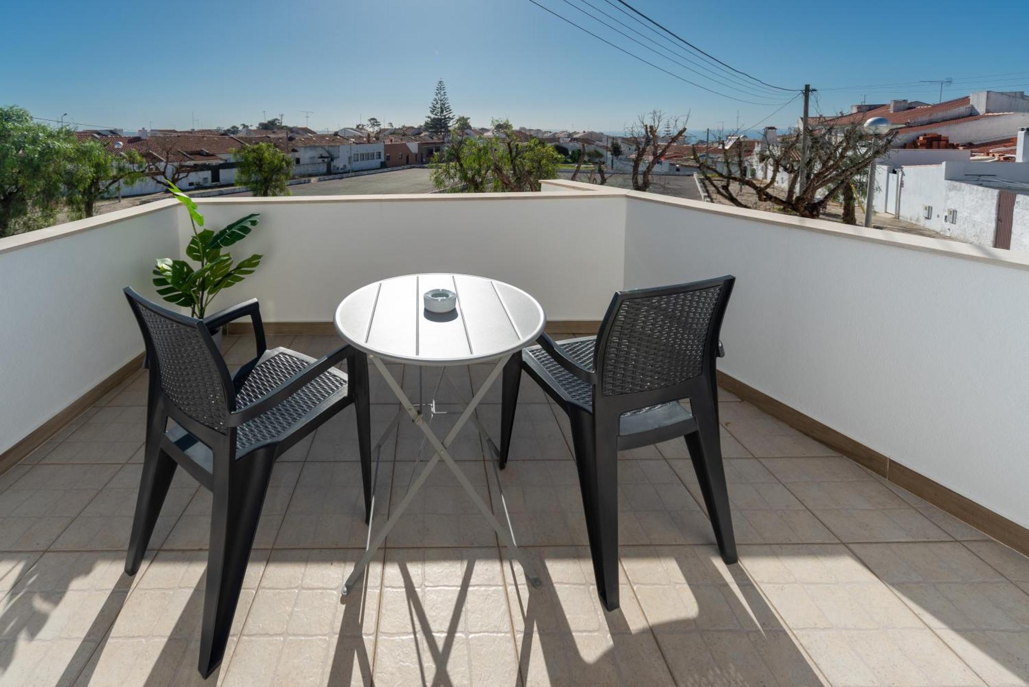 Fika Guest House Nazare Bagian luar foto